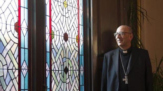 Monseñor Juan José Omella durante la entrevista con ABC