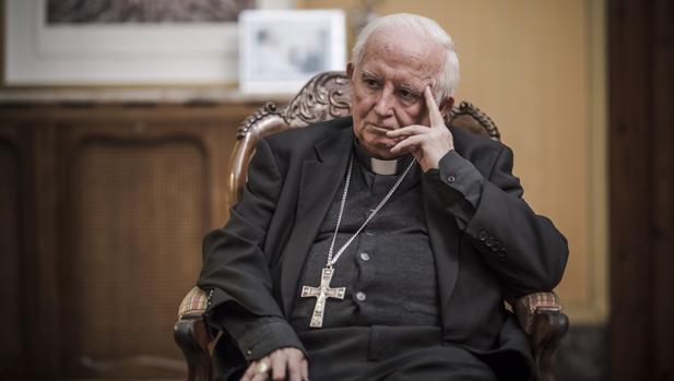 El cardenal y arzobispo de Valencia, monseñor Cañizares, durante la entrevista concedida a ABC