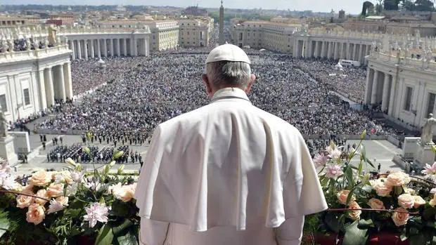 El Papa imparte la bendición «Urbi et Orbi» en El Vaticano