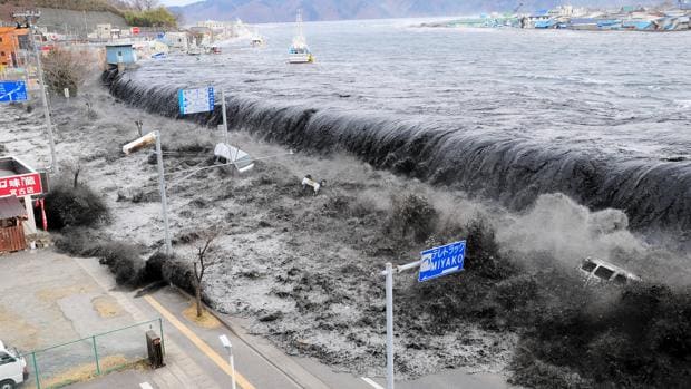 Terremoto y tsunami que arrasó la costa este de Japón en 2011