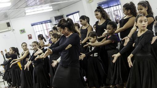 Las clases de baile de la maestra «Toromba»