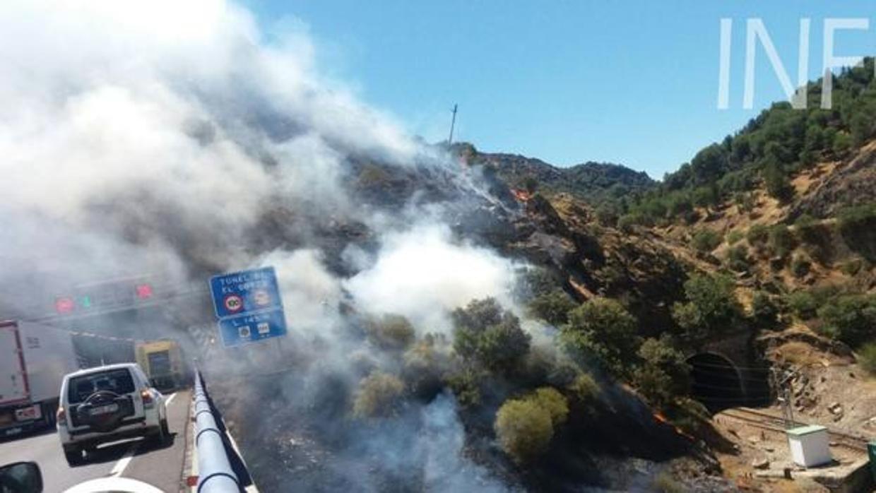 El incendio en Despeñaperros se declaró el domingo al mediodía