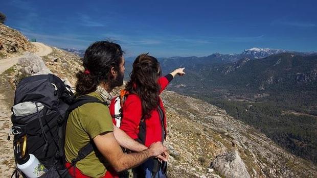 Consejos para hacer senderismo en verano