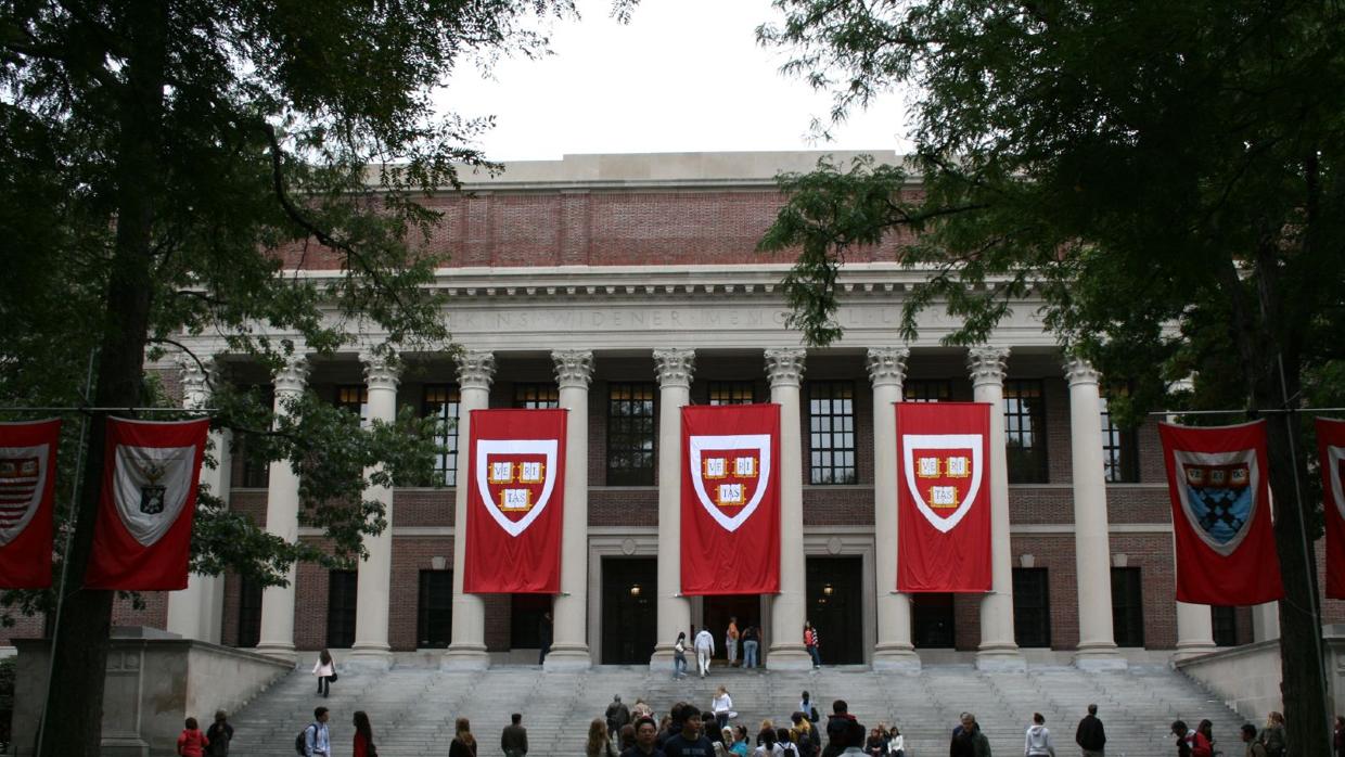 La Widener Library, en la Universidad de Harvard