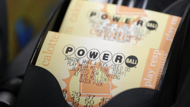 Gana 758 millones de dólares en la lotería