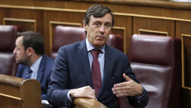 La mayoría del Congreso rechaza la Ley LGTB de Podemos, pero permite su tramitación