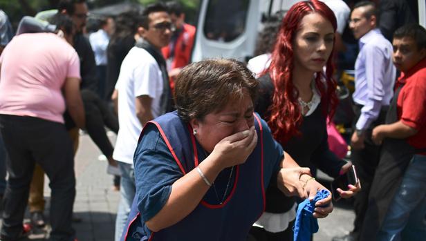 «Lloré, grité, pensé que se caía todo el edificio»