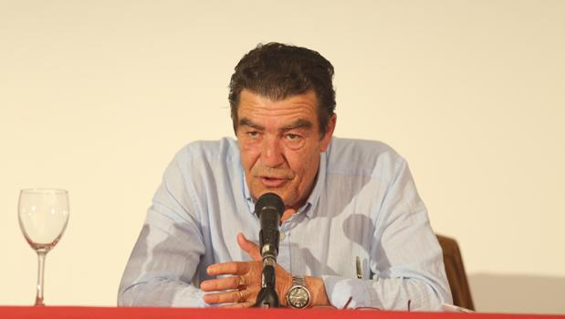 Polémica por las declaraciones del juez Calatayud: «Las niñas actualmente se hacen fotos como putas»