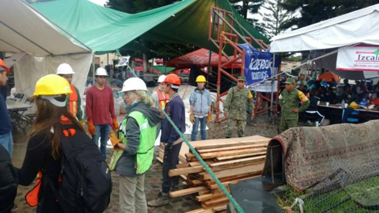 Trabajos de reconstrucción de las zonas devastadas por el terremoto