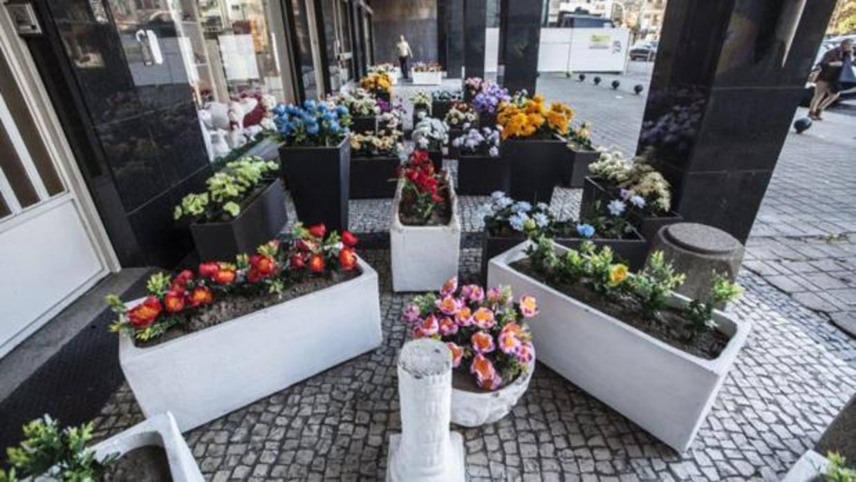 Polémica en Oporto por una instalación para ahuyentar a los vagabundos