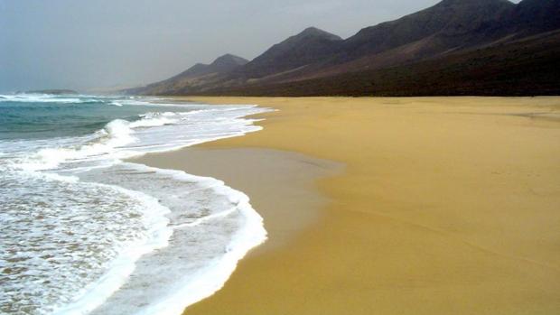 La CE abre procedimiento de infracción contra España por un hotel construido en una zona protegida de Fuerteventura