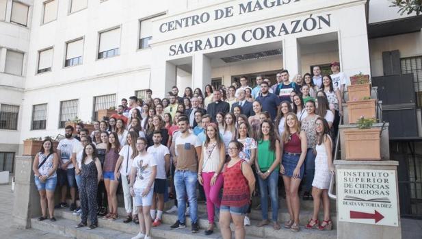 Premio de 2.000 euros a la universitaria cordobesa que no aborte