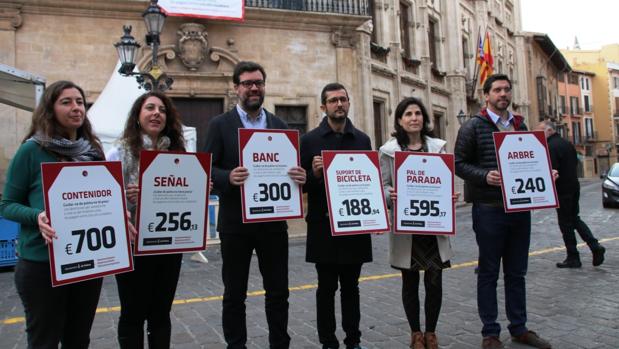 Una farola, 700 euros; un banco, 300 euros: la campaña de Palma para combatir el vandalismo