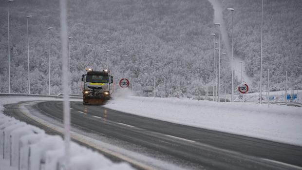 El temporal afecta a más de 300 carreteras por toda España