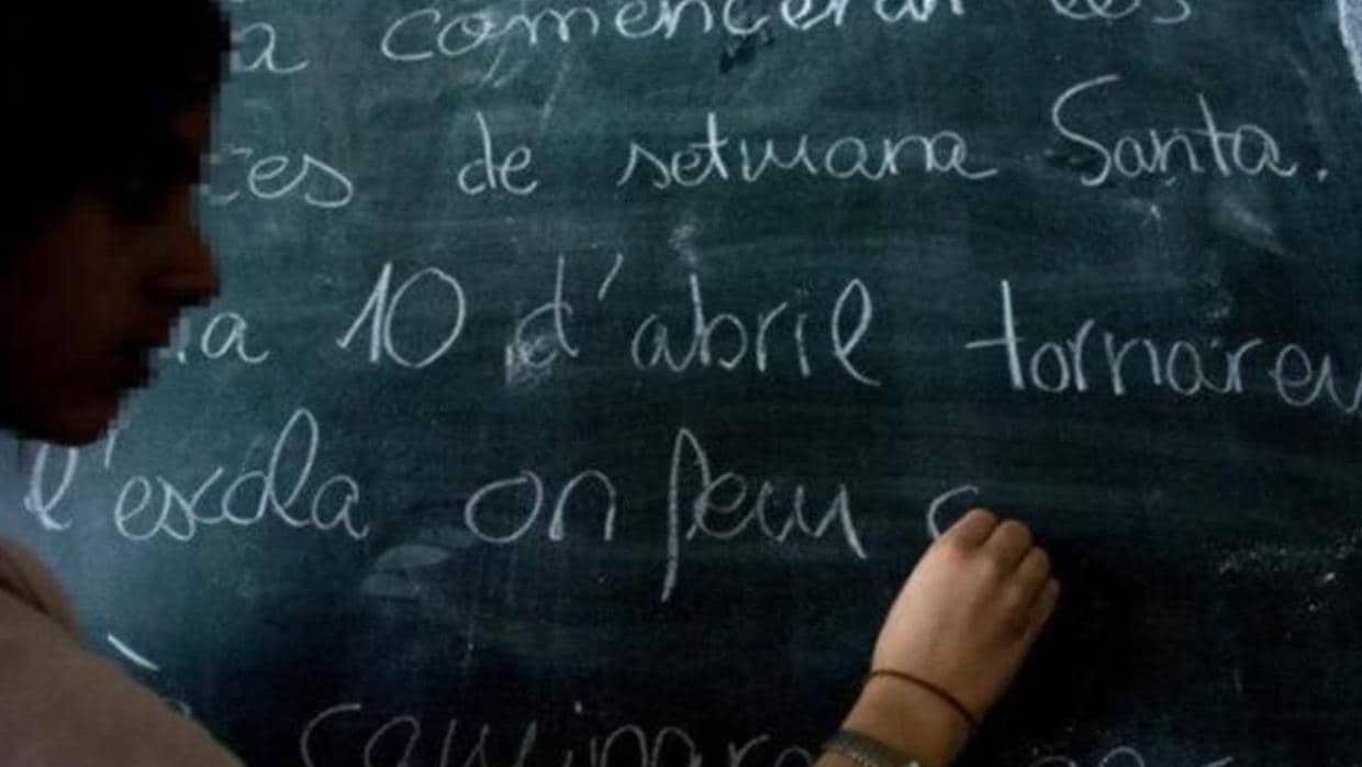 Padres catalanes que luchan por escolarizar a sus hijos en castellano