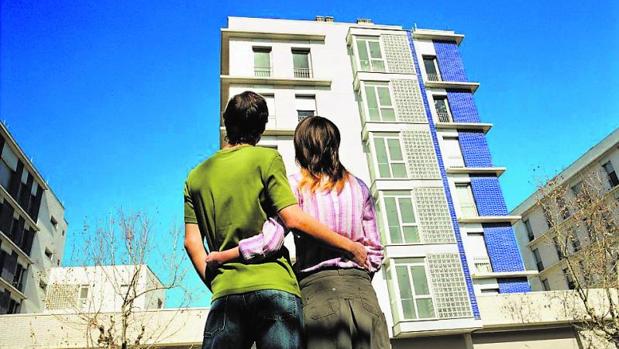 Cae el número de parejas sin hijos y con alto poder adquisitivo en España