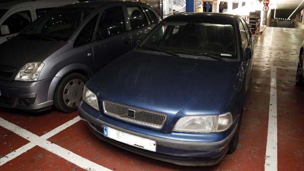 Intrahistoria del coche que quedó «olvidado» nueve años en un parquin de Palma