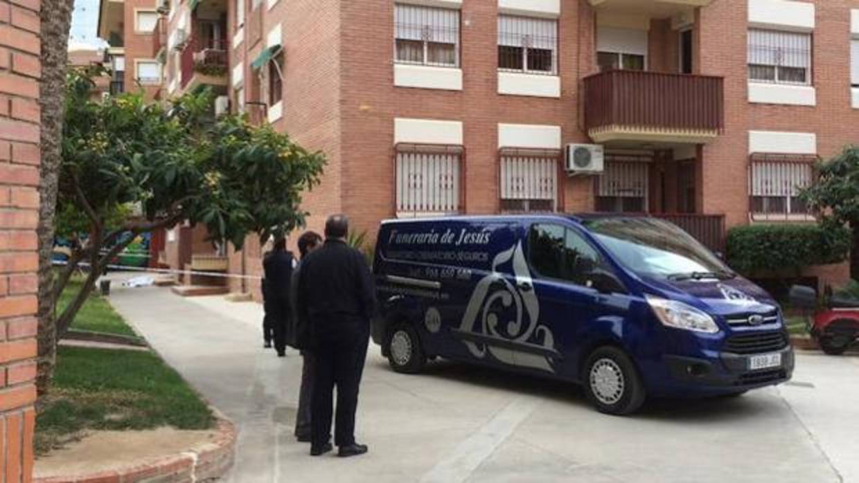 Muere una mujer apuñalada por su pareja en Murcia