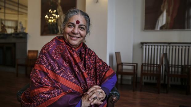 Vandana Shiva: «La comida es el mayor problema de salud que hay en el mundo»