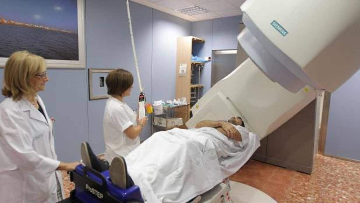 Nuevo equipo de radioterapia donado por Amancio Ortega en un hospital de Sevilla