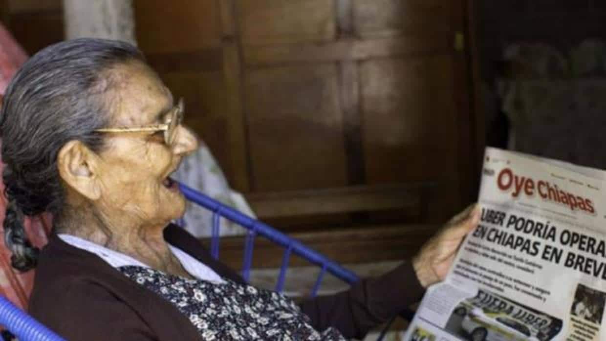 Guadalupe, una estudiante de instituto a los 96 años