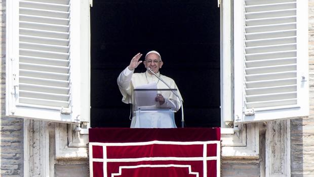 El Papa nombra cardenales a los españoles Luis Ladaria, prefecto de la Doctrina de la Fe, y al claretiano Aquilino Bocos