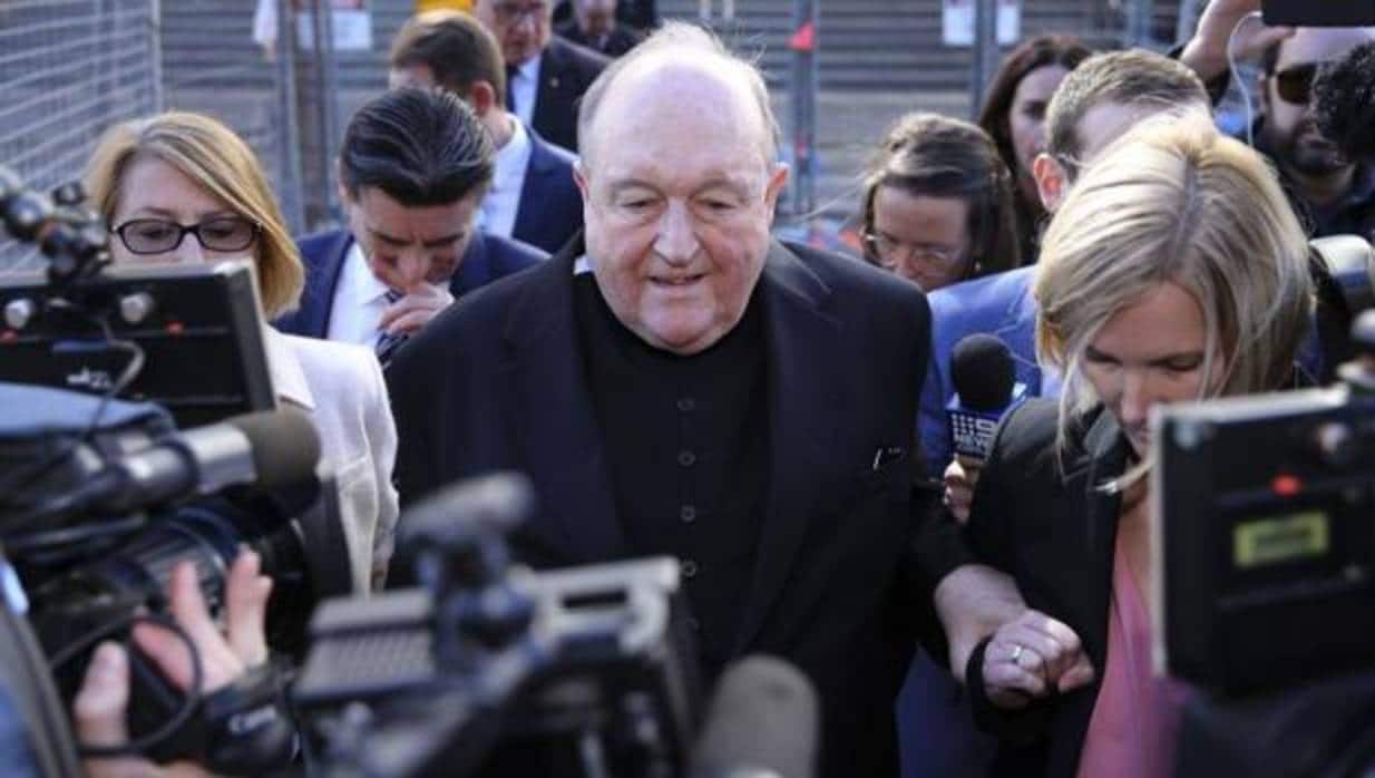 El arzobispo de Adelaida, Philip Wilson, ha sido declarado culpable de cuatro cargos de encubrimiento de abuso sexual infantil durante la década de 1970