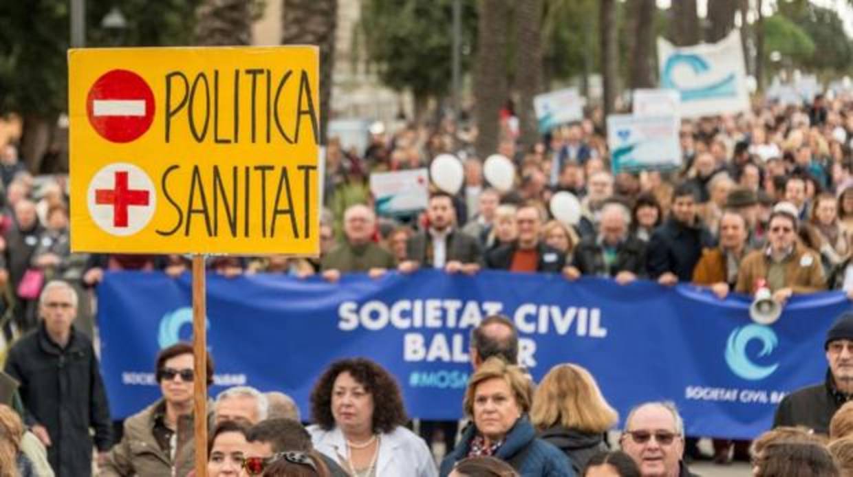 Mos Movem denuncia que 25 profesionales sanitarios han abandonado Baleares por el decreto del catalán