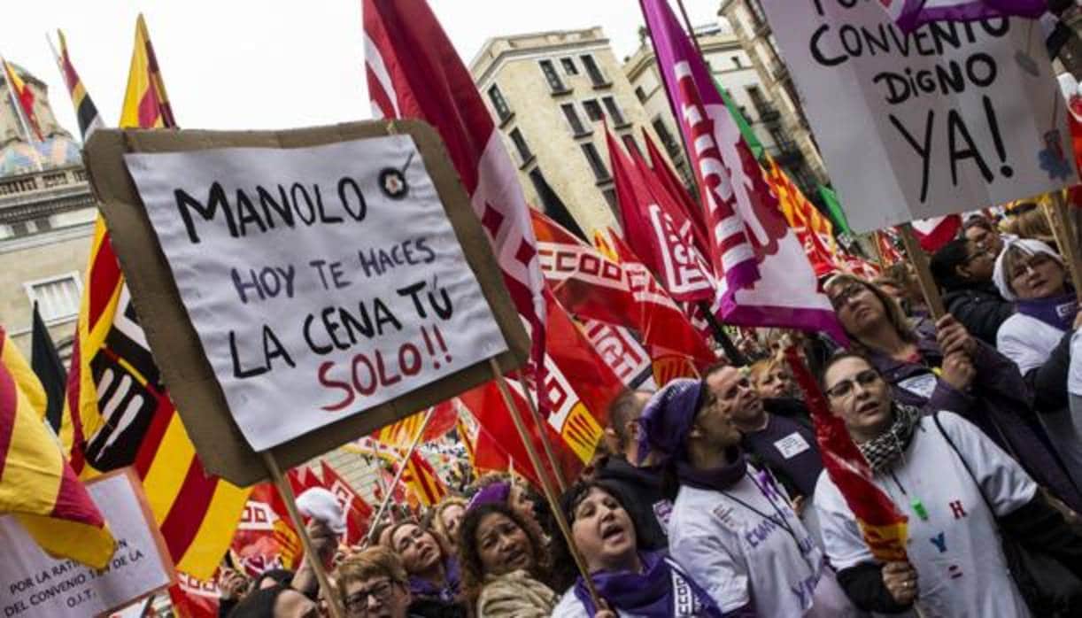 Concentración feminista en Barcelona, para denunciar la brecha salarial y la desigualdad que aún sufren las mujeres en la sociedad y en el mundo laboral, el pasado 8 de marzo, Día Internacional de la Mujer