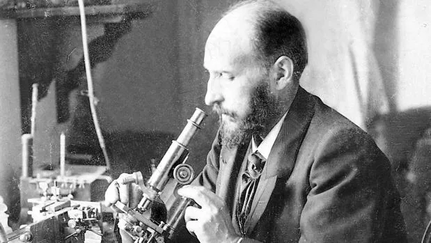 A comienzos de 1920, Ramón y Cajal trabaja en su laboratorio