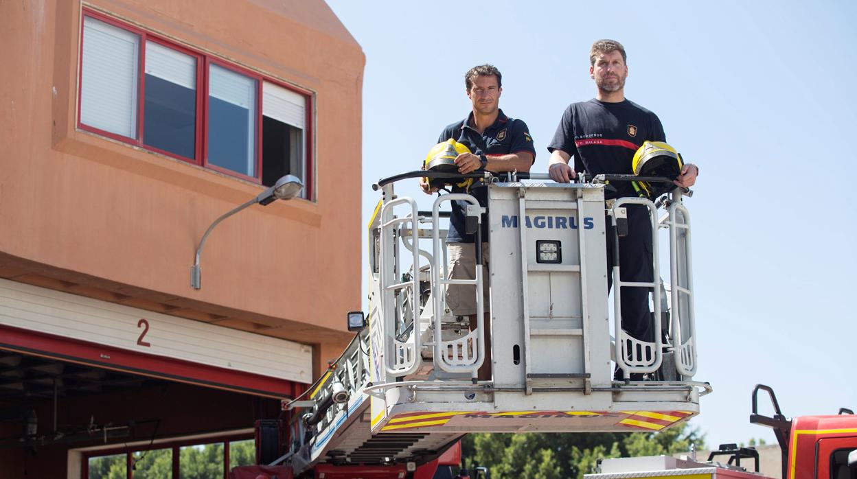 Bomberos que intervinieron en el rescate