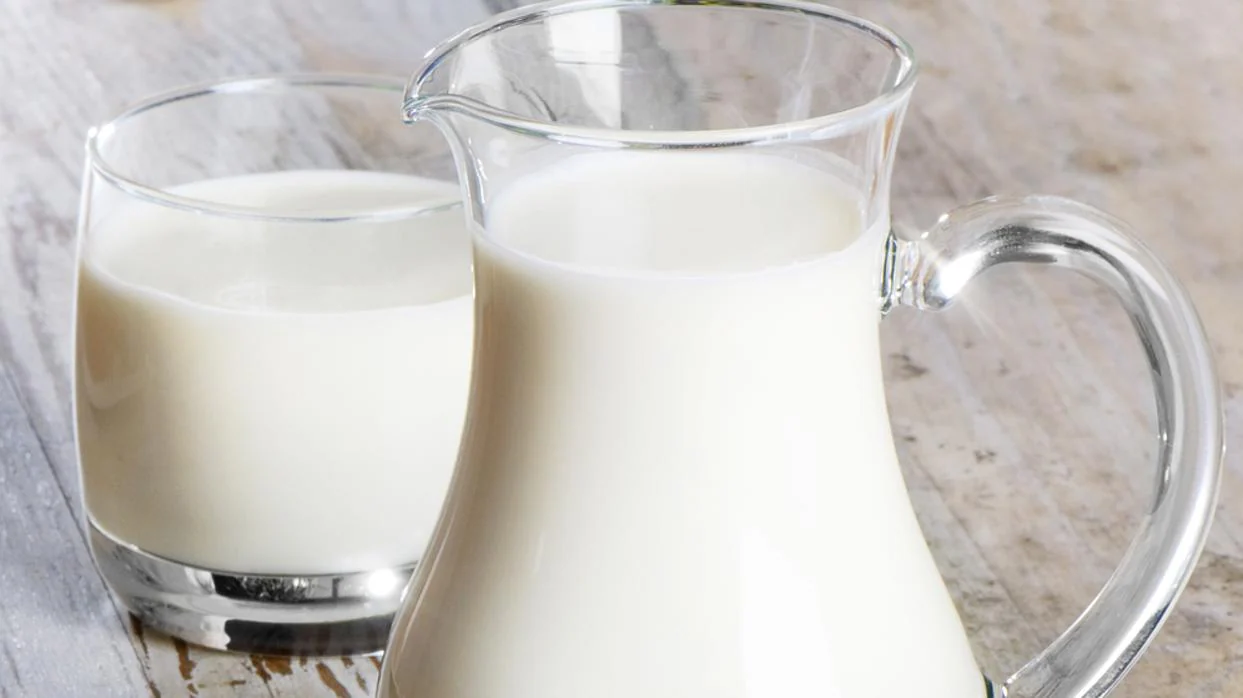 Los riesgos de consumir leche cruda, según la OCU