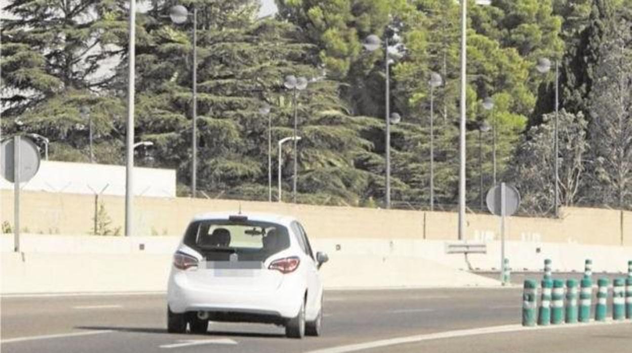 Coche en una carretera valenciana