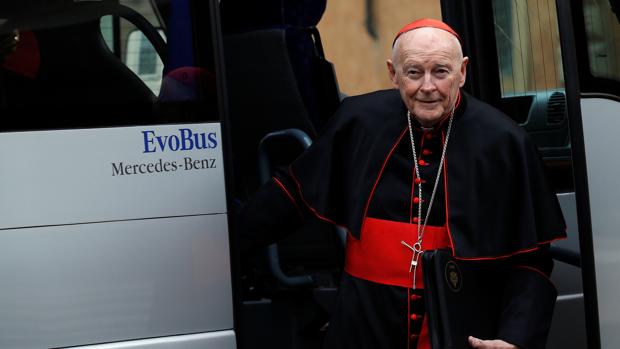 El Papa ordena la reclusión del cardenal McCarrick, acusado de abusos