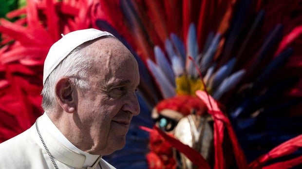 Papa Francisco: «No podemos permitir que los océanos se llenen de plástico flotante»