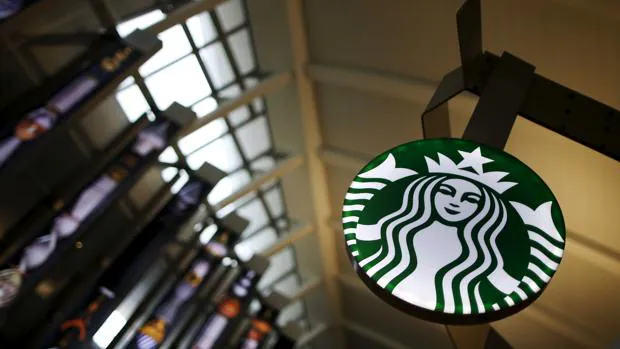 Starbucks deberá indemnizar a un cliente al que robaron el ordenador en el local