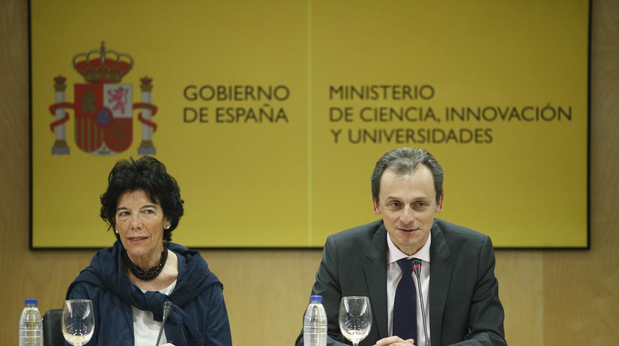 La ministra de Educación y FP, Isabel Celaá, y el ministro de Ciencia, Innovación y Universidades, Pedro Duque, presiden el Observatorio de Becas