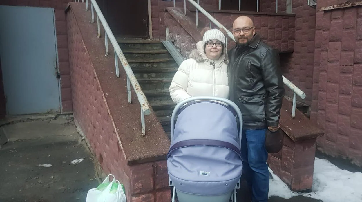 Una de las familias que esperan en Ucrania