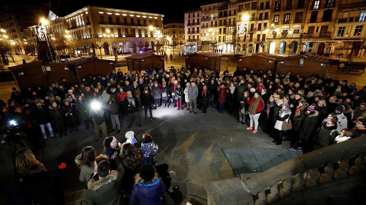Manifestación contra la última decisión de la Audiencia de Navarra de mantener en libertad a los cinco integrantes de La ;anada