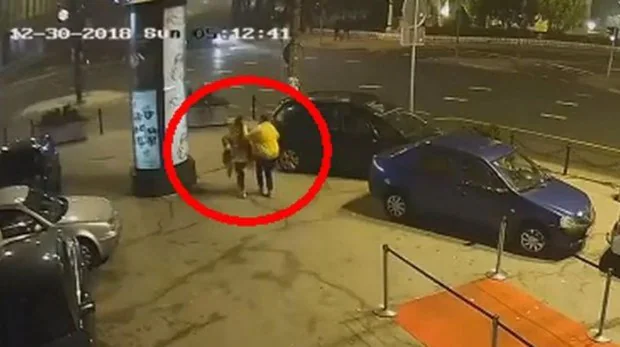 Un exluchador profesional salva a una mujer que estaba siendo agredida por un hombre en plena calle