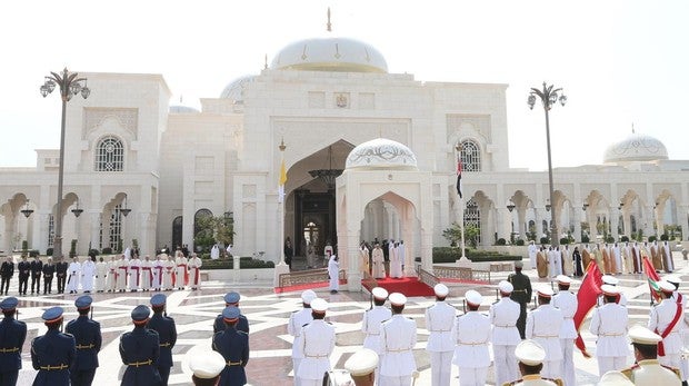 Los Emiratos Árabes Unidos acogen al Papa con los máximos honores en su «Año de la Tolerancia»