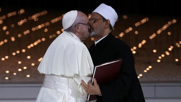 El Papa y el Gran Imán de Al-Azhar sellan un pacto por la fraternidad y la unidad de toda «la familia humana»