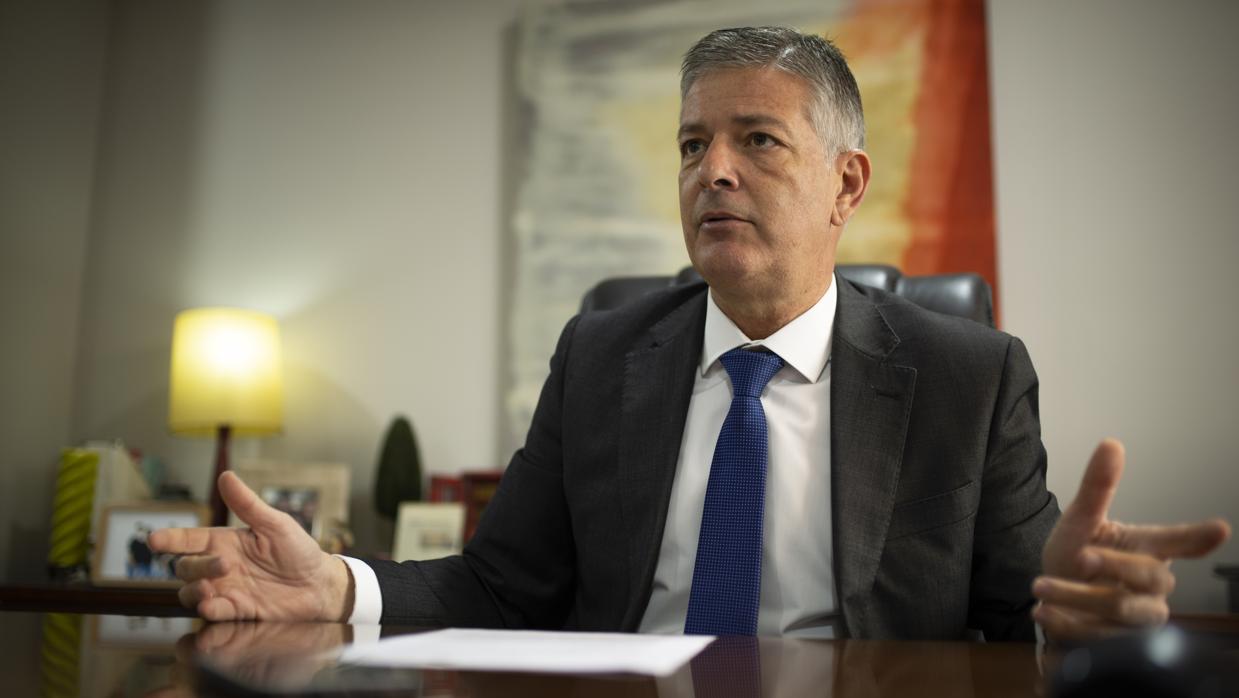 Manuel Castellanos, presidente de la asociación de abogados Anava