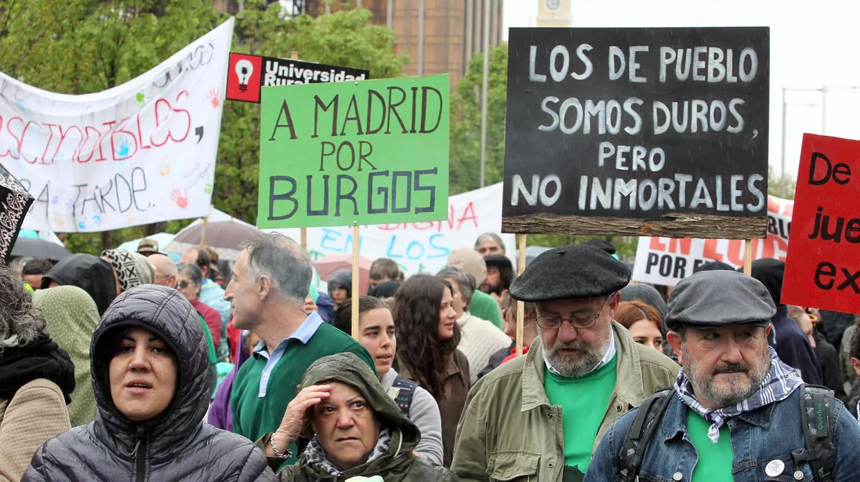 Vecinos de Zamora en el autobús que viajaron para manifestarse en Madrid