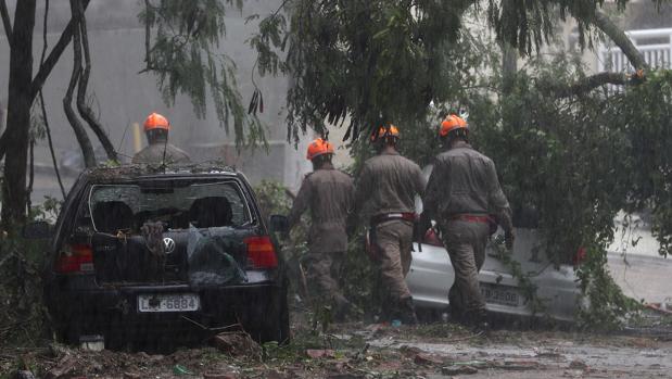 Al menos diez muertos por las inundaciones en Río de Janeiro