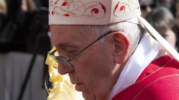 El Papa invita el Domingo de Ramos a evitar el triunfalismo y «la tentación de ser mediático»