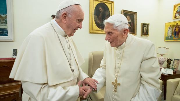 El Papa Francisco y Benedicto XVI, en plena sintonía para erradicar los abusos sexuales