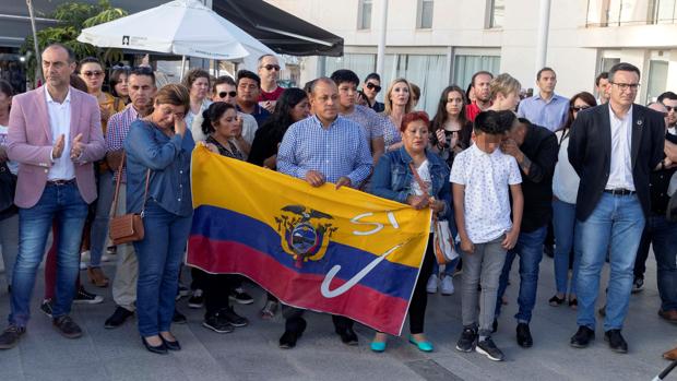 Prisión sin fianza para el «asesino de la rosa», acusado de matar a su pareja en Murcia