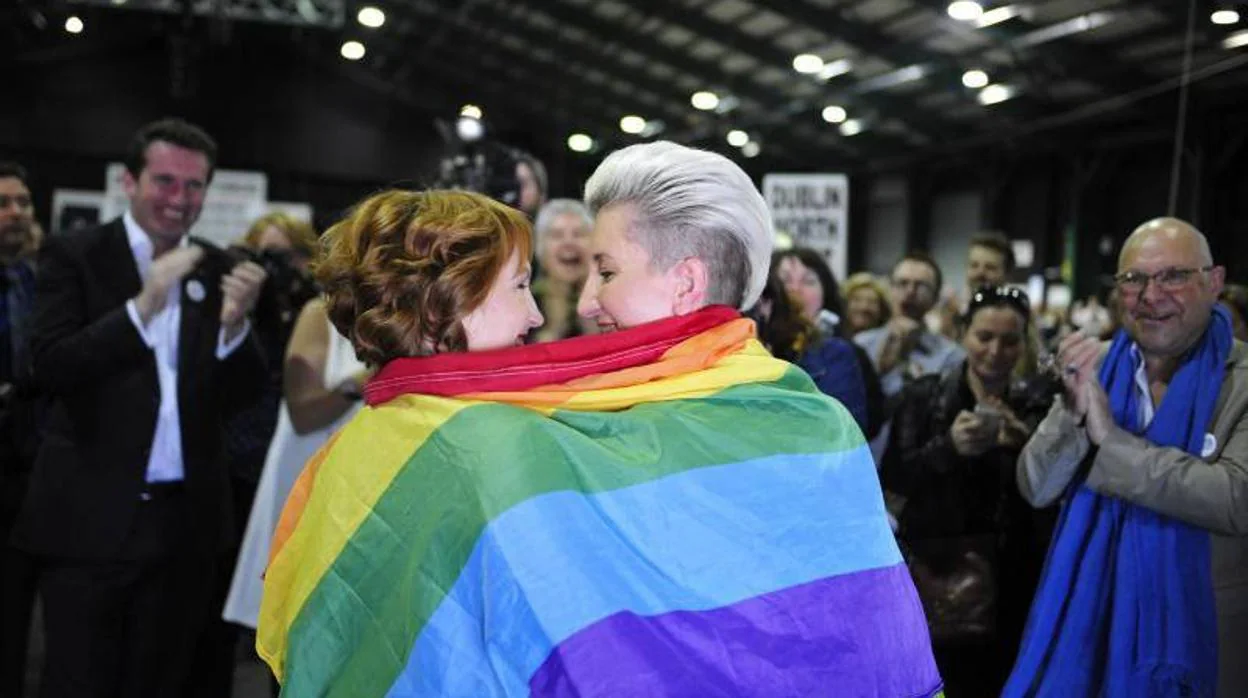 Defensoras del matrimonio homosexual en una foto de archivo