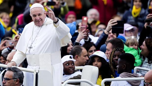 Papa Francisco: «Guadalupe Ortiz de Landázuri, un ejemplo de trabajo social e investigación científica»